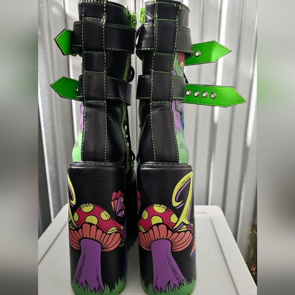 Dolls Kill Black and Green Trippy Platform Boots.No Longer Made LIMITED EDITION - Picture 4 of 5